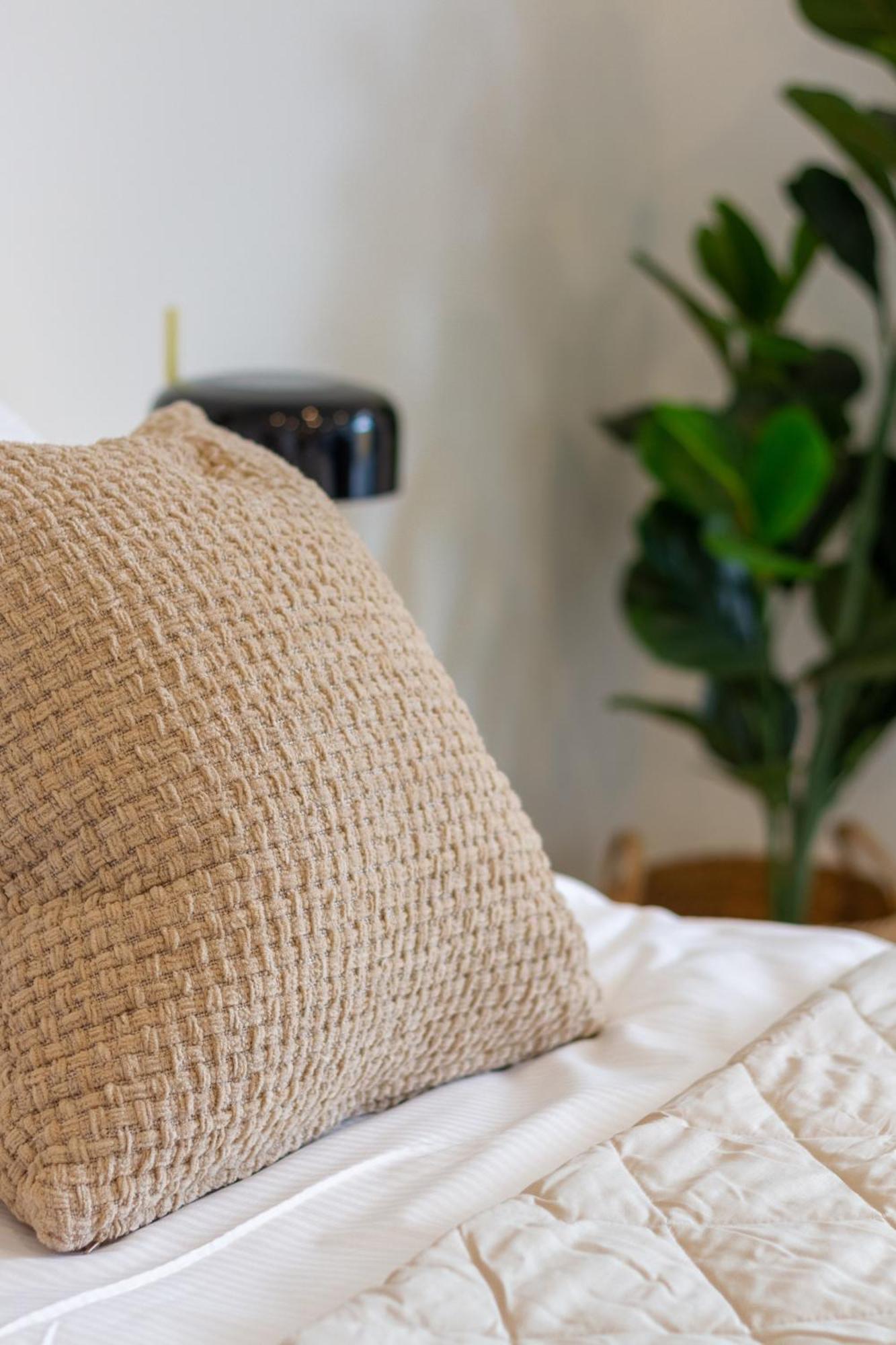 Single Level Studio, Cbd Escape: King Bed Κράισττσερτς Εξωτερικό φωτογραφία